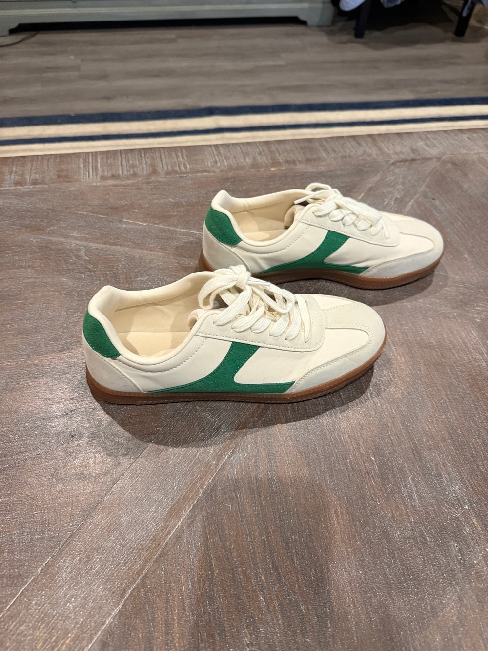 No Boundaries Cream and Green Retro Low-Top Sneakers